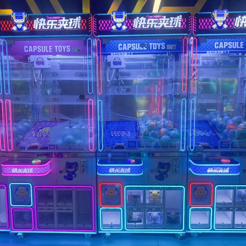 آلة ألعاب الكبسولات والجرافات  - مراجعة Arcade Prize Vending Machine وسعره